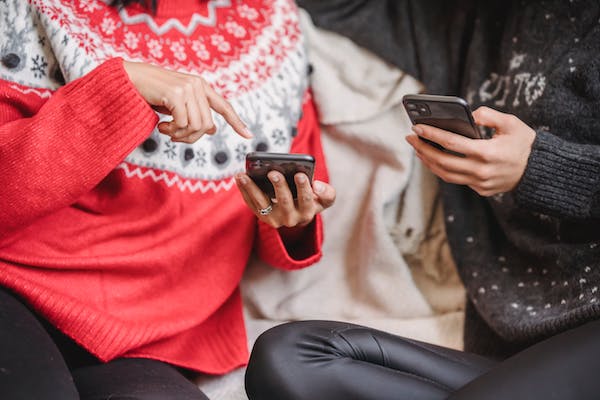 The power of social media in holiday marketing